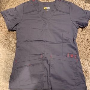 Wonder wink scrub set